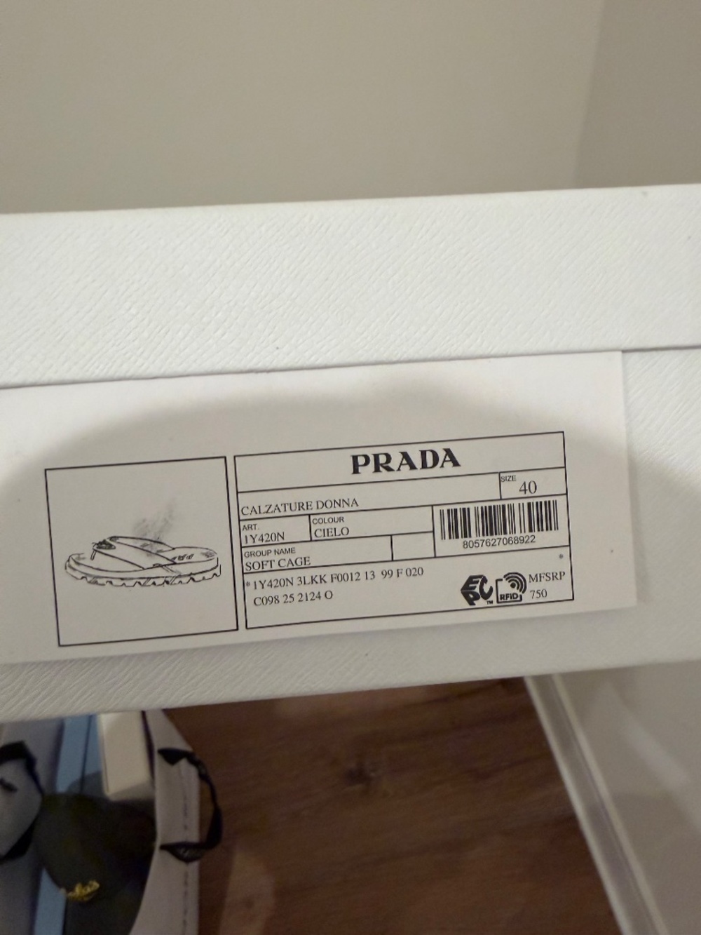 Prada Rubber thong sandals - Picture 6 of 7